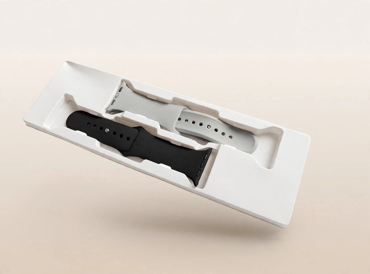 Apple Watch Series 11 con correa negra y gris